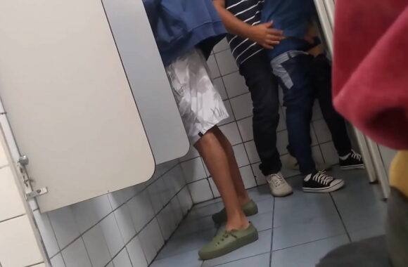 Hot Gay Raw Fuck in Public Bathroom Adventure